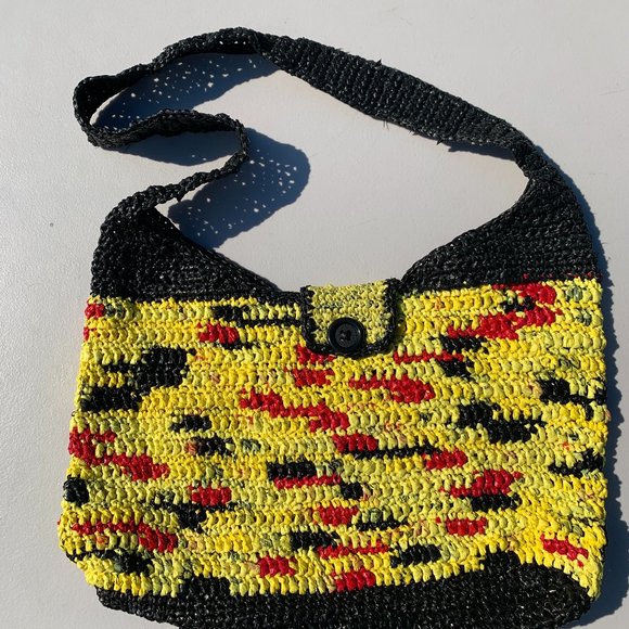 Crochet plarn crossbody bag. Handmade from recycled retail plastic bags. - Picture 3 of 4